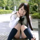 エッチ好きそうな女子高生が制服でＳＥＸＹボディを見せてくれる画像を今晩のオカズにｗｗ[23枚]