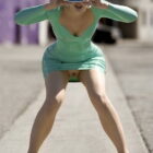 カメラ女子がパンティ見えちゃってる画像をお楽しみ下さい[20枚]